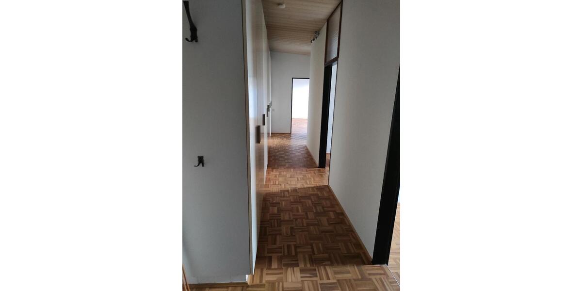 Reihenhaus Horgau - 6 Zimmer, 188 m&sup2;, 1.900&euro; | Angebot:24435997