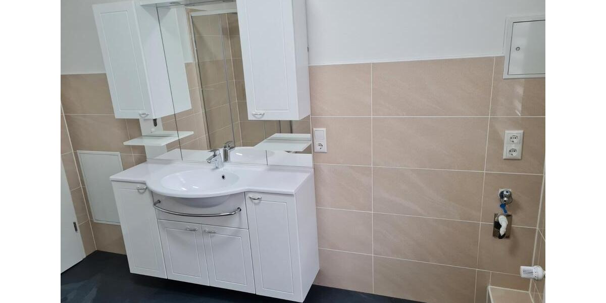 Etagenwohnung Tangermünde - 2 Zimmer, 72 m&sup2;, 620&euro; | Angebot:26049091