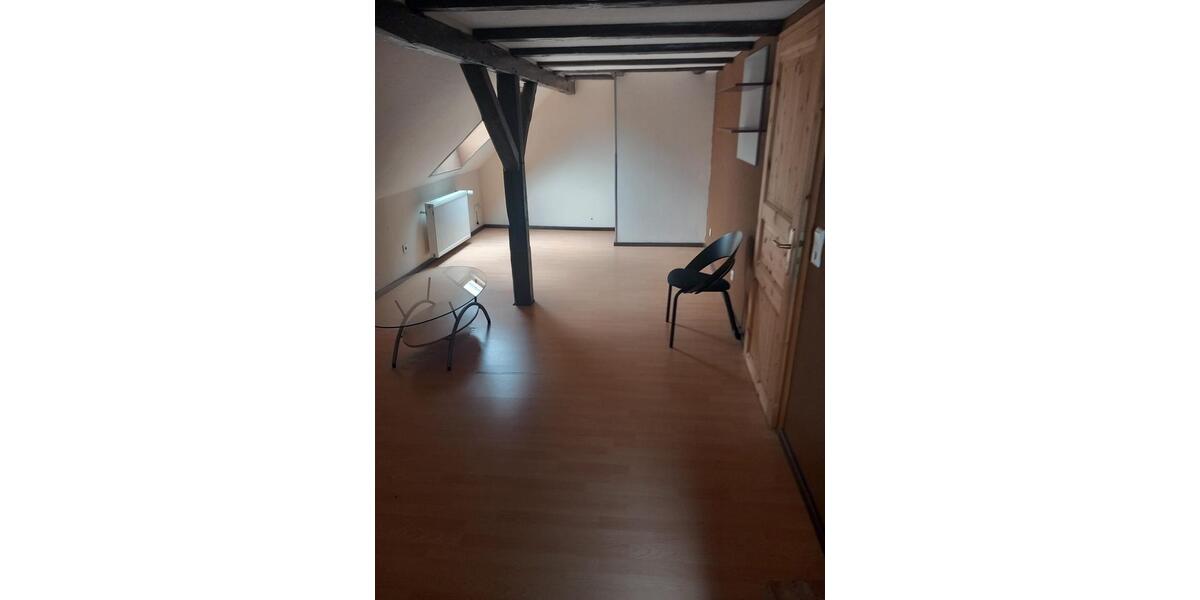 Etagenwohnung Lügde - 5 Zimmer, 130 m&sup2;, 850&euro; | Angebot:26254886