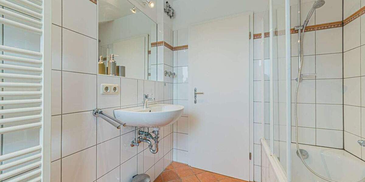 Etagenwohnung Frankfurt am Main Sachsenhausen - 2 Zimmer, 60 m&sup2;, 1.650&euro; | Angebot:25107450