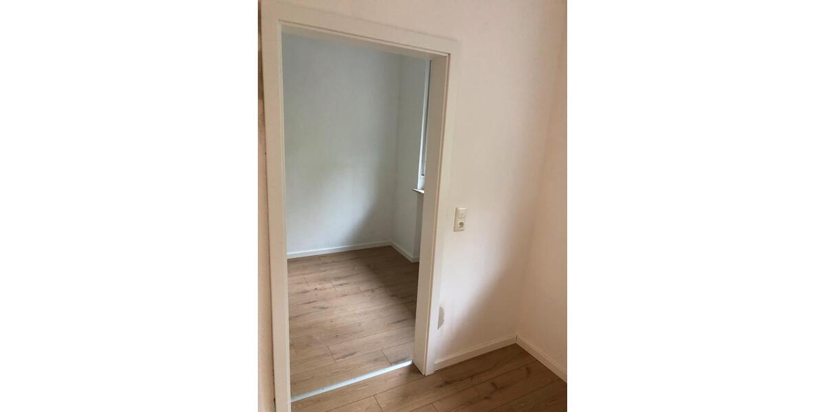 Etagenwohnung Trier Kürenz - 4 Zimmer, 90 m&sup2;, 650&euro; | Angebot:25047781