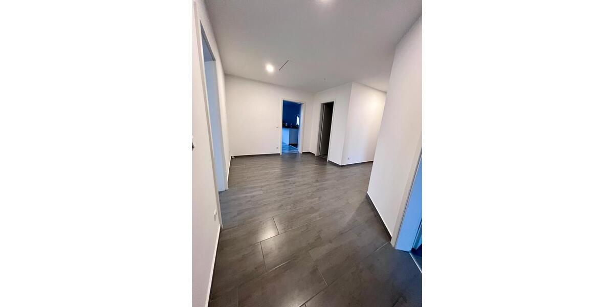 Dachgeschoßwohnung Walldorf - 3 Zimmer, 120 m&sup2;, 1.050&euro; | Angebot:24377932