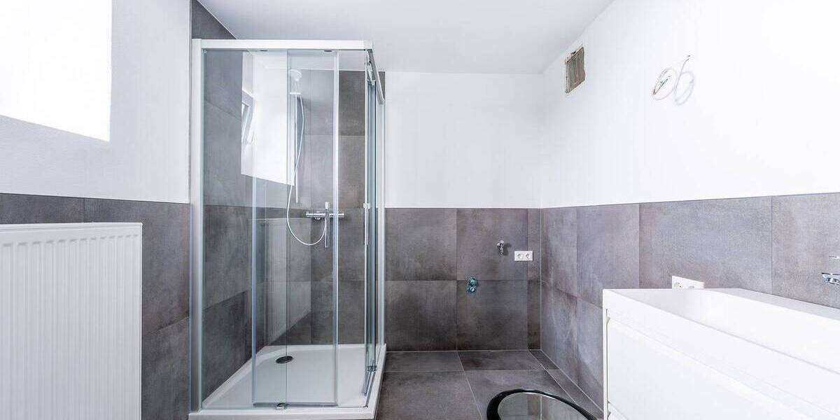 Reihenmittelhaus Straubing - 4 Zimmer, 121 m&sup2;, 1.140&euro; | Angebot:25664872
