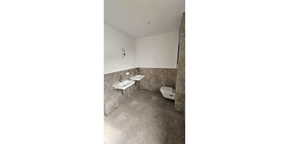 Mehrfamilienhaus, Wohnhaus Zossen Nächst Neuendorf - 4 Zimmer, 138 m&sup2;, 2.055&euro; | Angebot:25746608