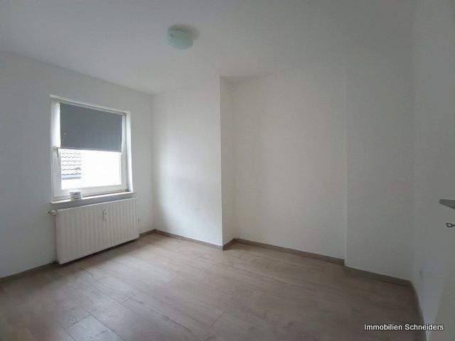 Krefeld-City, Lindenstraße 85 - Nette kleine 2-Zi.-Wohnung im 2.OG ab Februar zu mieten !!! 2 zimmer
