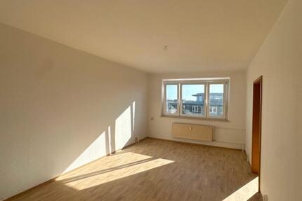 Wohnung Wolgast - 4 Zimmer, 88 m&sup2;, 842&euro; | Angebot:26425833