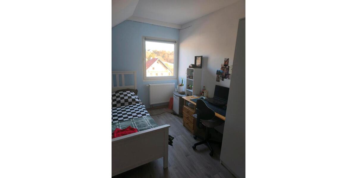 Dachgeschoßwohnung Haundorf - 3 Zimmer, 100 m&sup2;, 1.000&euro; | Angebot:24224716