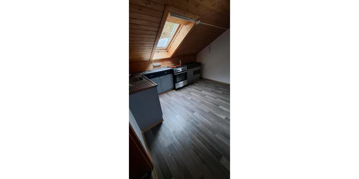 Dachgeschoßwohnung Cham - 2 Zimmer, 60 m&sup2;, 420&euro; | Angebot:24743214