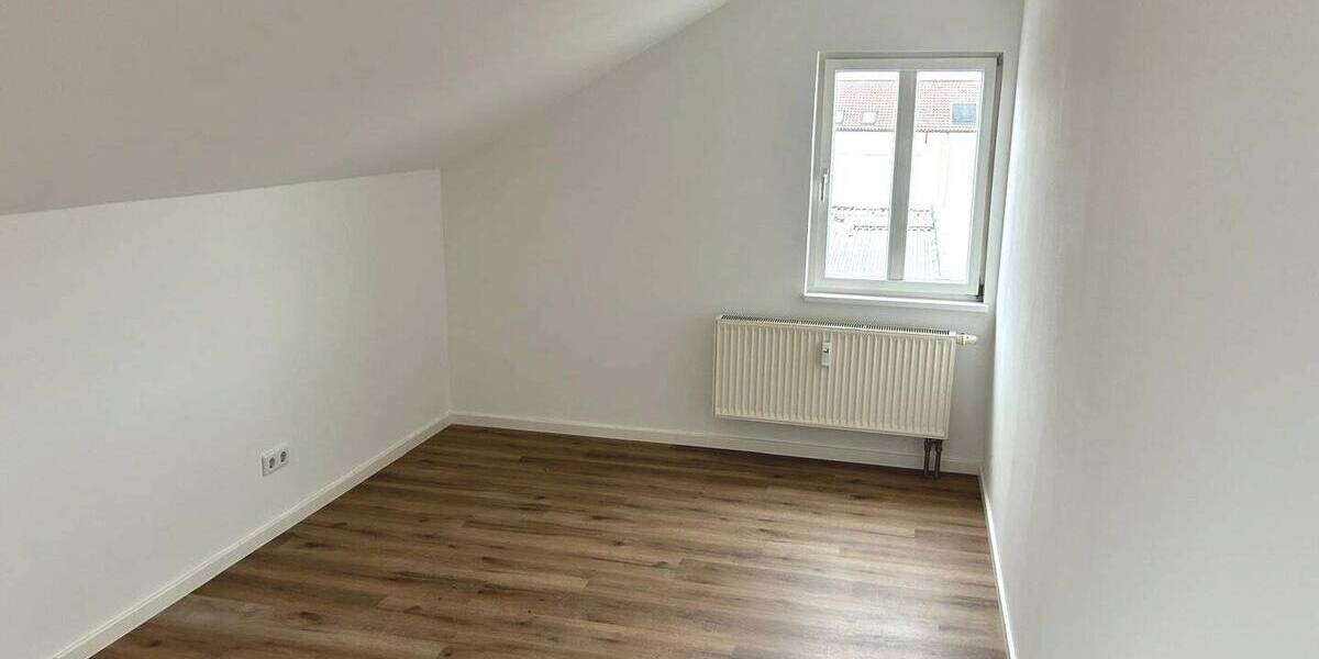 Etagenwohnung Sonneberg - 2 Zimmer, 69 m&sup2;, 440&euro; | Angebot:26527304