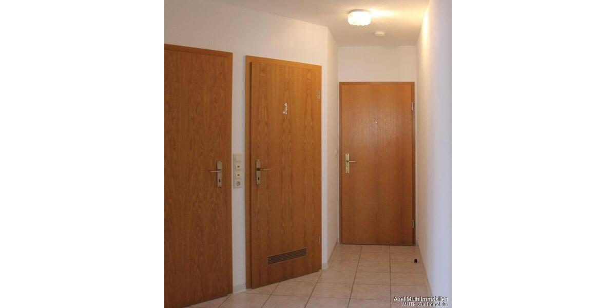 Erdgeschoßwohnung Sulzfeld - 3 Zimmer, 71 m&sup2;, 800&euro; | Angebot:26563494
