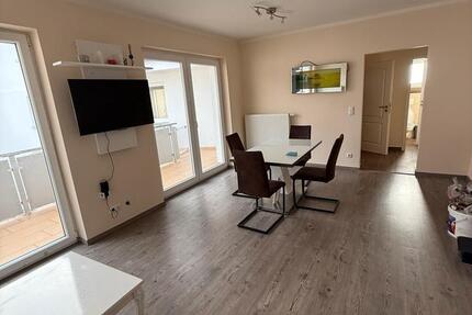 Dreizimmerwohnung mit Balkon All Inclusive keine weiteren Kosten) 3 zimmer