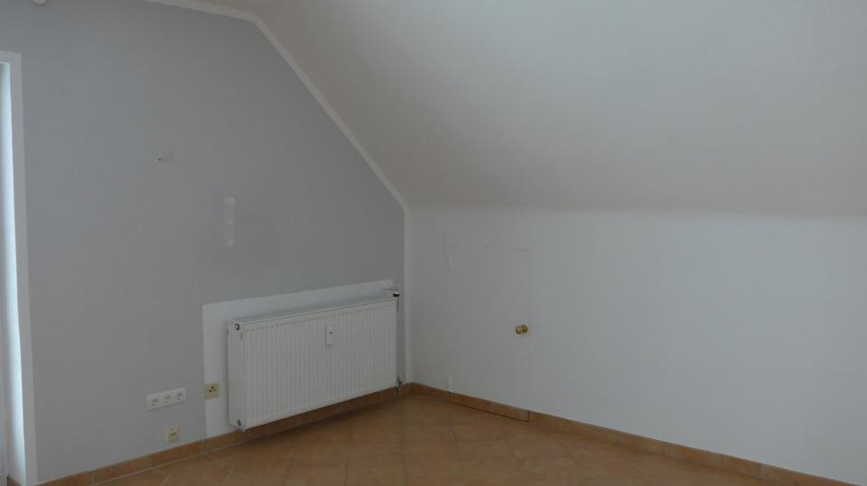 Sonnige Dachgeschoßwohnung mit herrlichem Ausblick ins Grüne