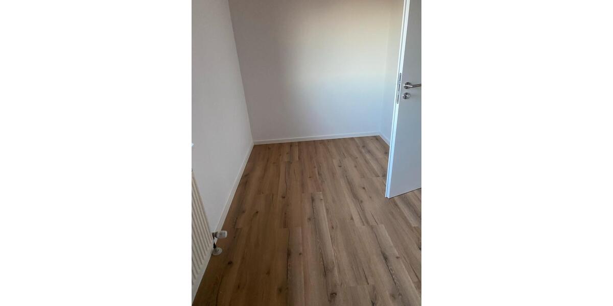 Dachgeschoßwohnung Pollenfeld - 4 Zimmer, 85 m&sup2;, 850&euro; | Angebot:24552901