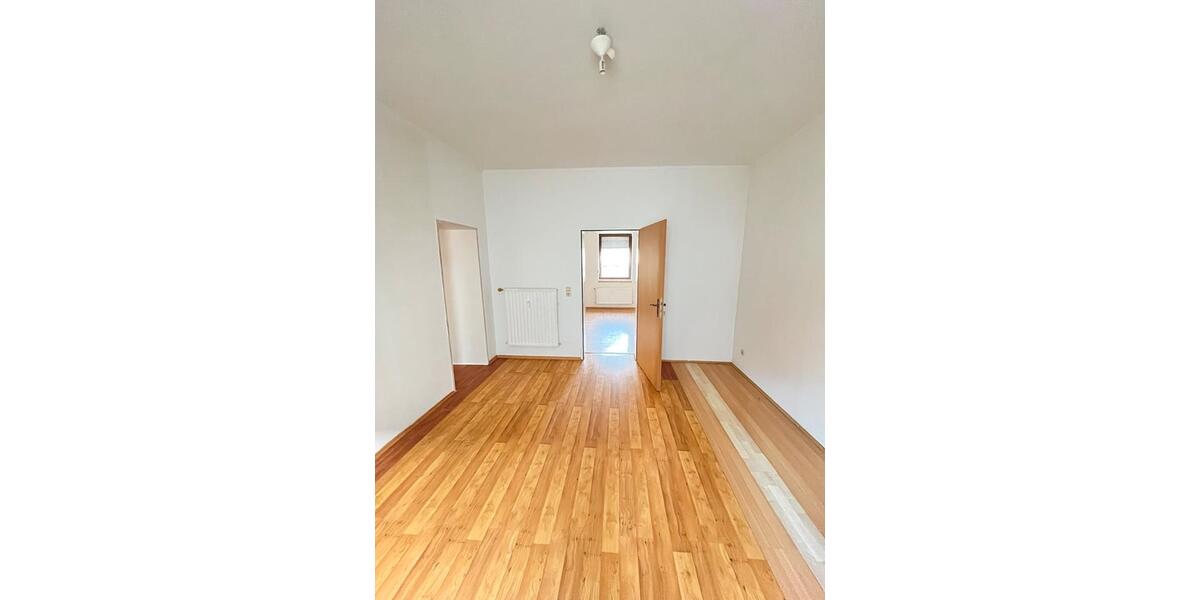 Erdgeschoßwohnung Gummersbach Berstig Süd - 3 Zimmer, 85 m&sup2;, 680&euro; | Angebot:24954454