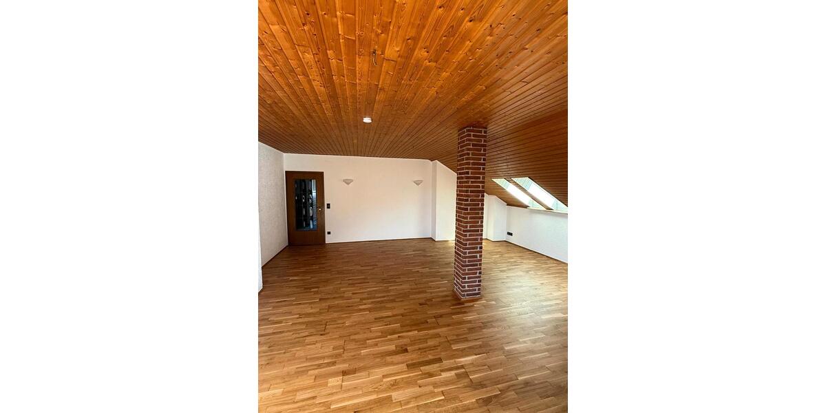 Dachgeschoßwohnung Sinzig - 2.5 Zimmer, 100 m&sup2;, 800&euro; | Angebot:26621581