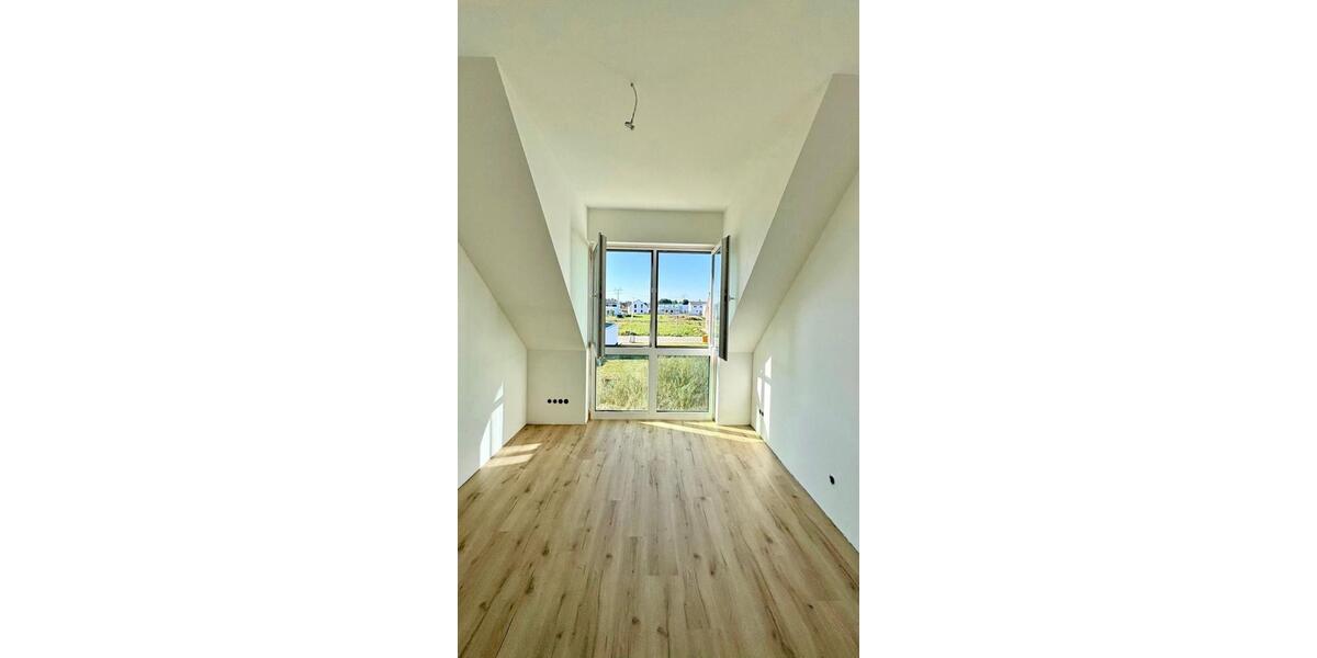 Etagenwohnung Papendorf - 4 Zimmer, 84 m&sup2;, 1.830&euro; | Angebot:25539774