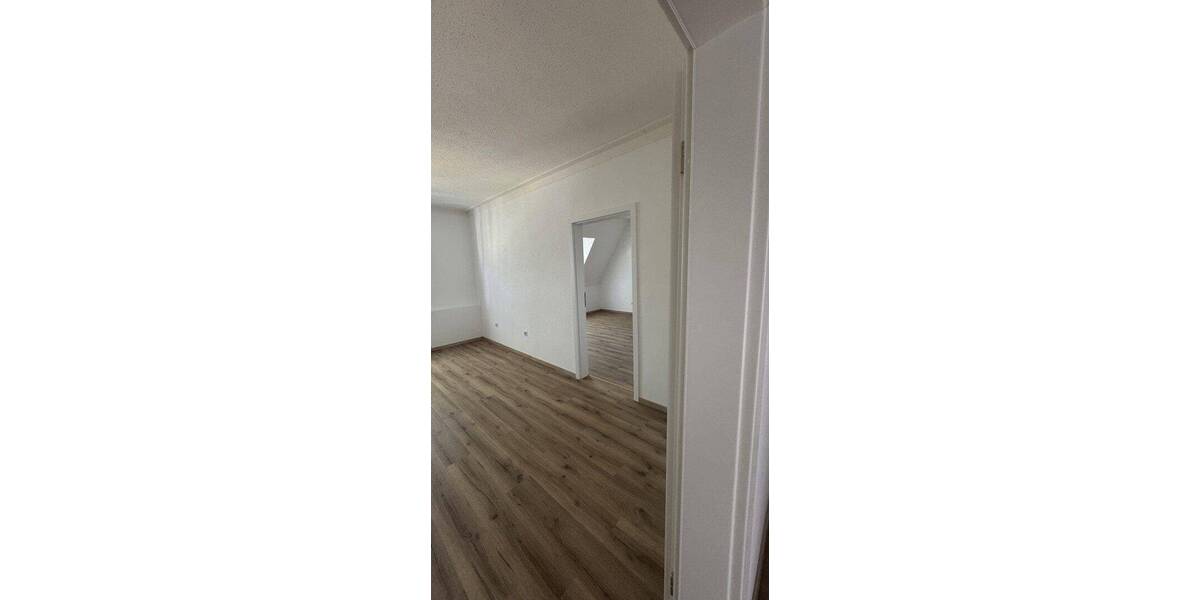 Etagenwohnung Bochum Langendreer - 4 Zimmer, 100 m&sup2;, 950&euro; | Angebot:26916863