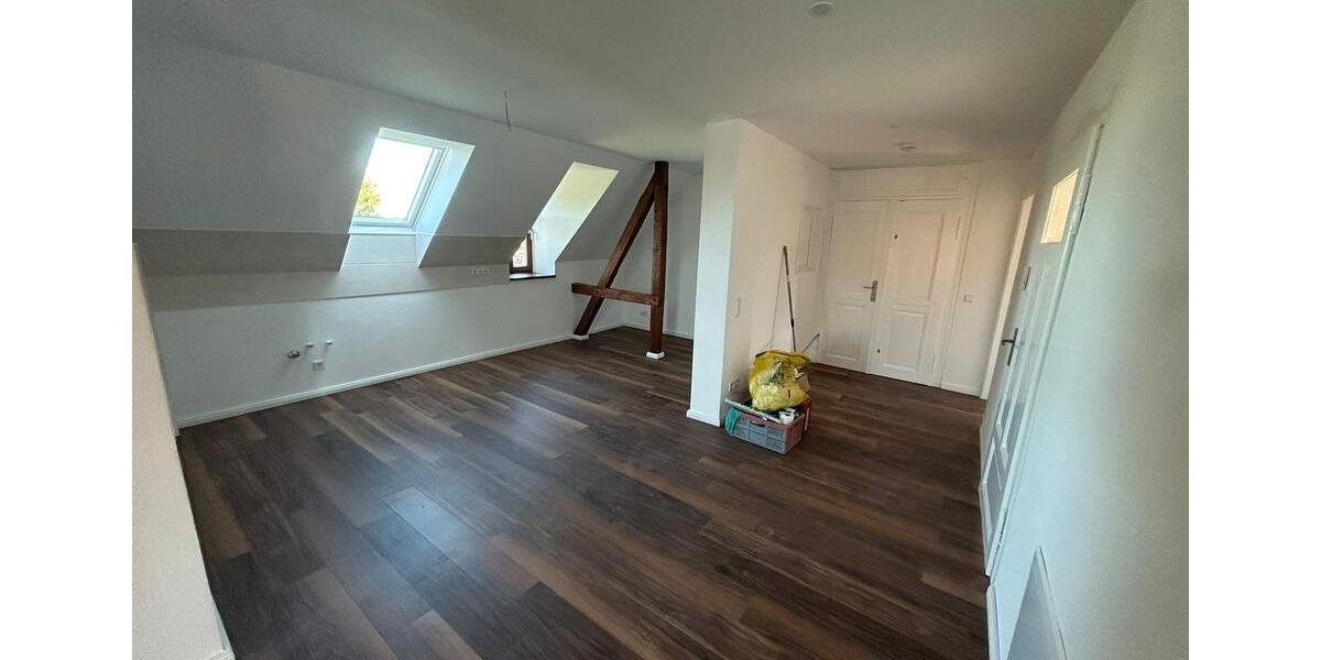 Etagenwohnung Arnsdorf - 3 Zimmer, 94 m&sup2;, 900&euro; | Angebot:21382285