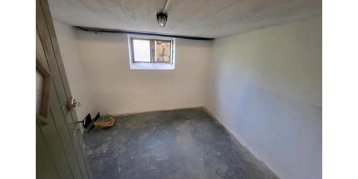 Etagenwohnung Lage - 4 Zimmer, 83 m&sup2;, 750&euro; | Angebot:26415552
