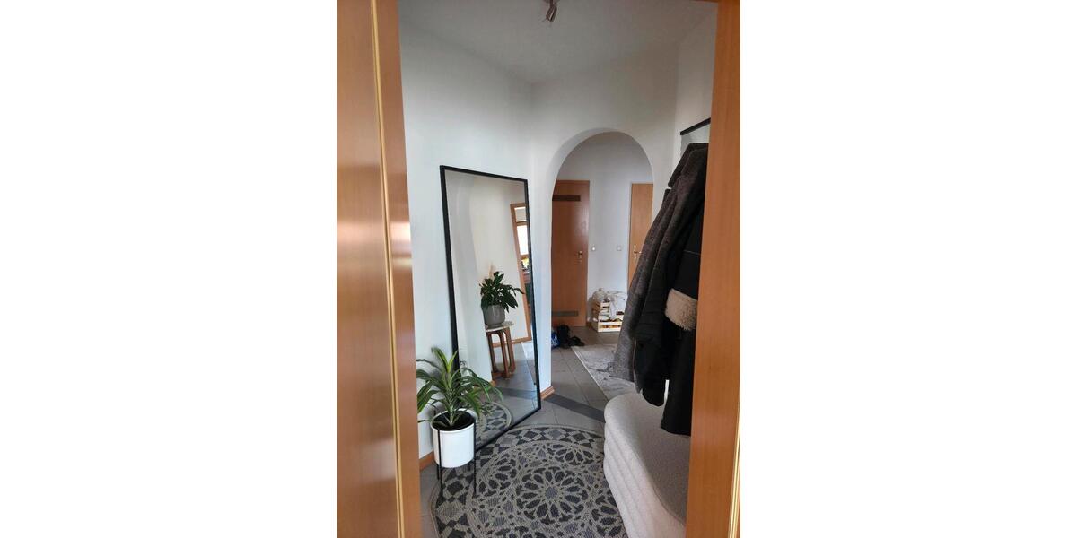 Etagenwohnung Gerbrunn - 3 Zimmer, 74 m&sup2;, 1.200&euro; | Angebot:25964207