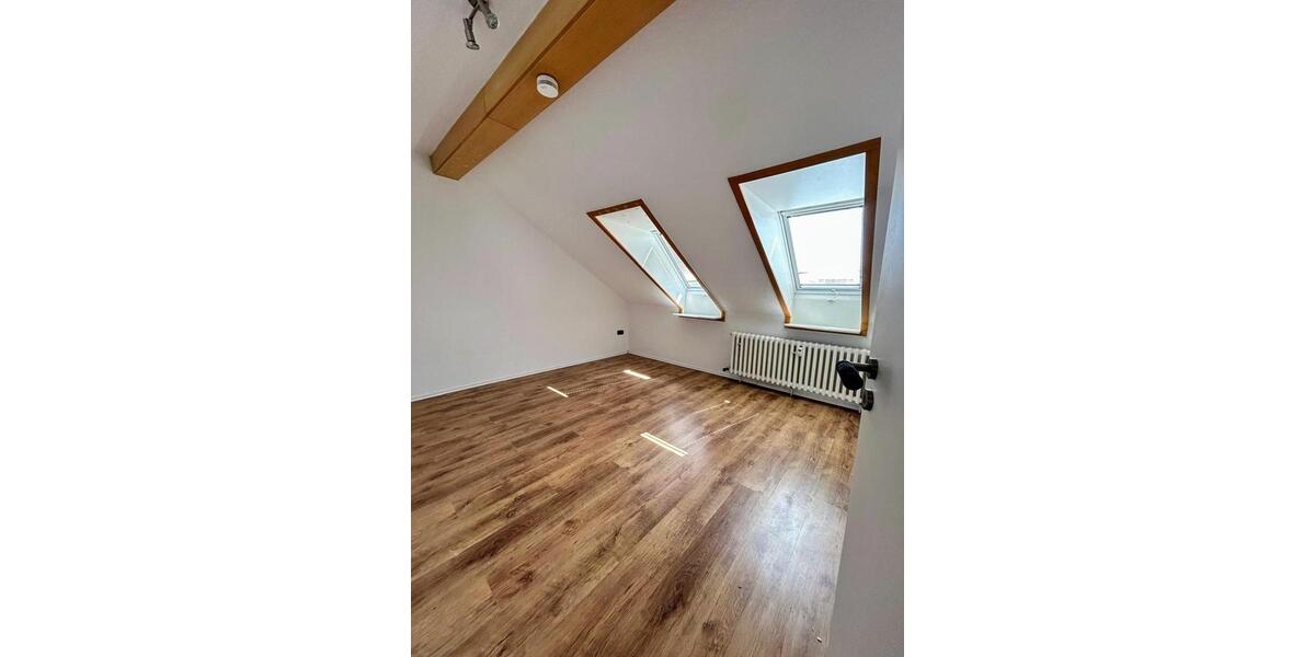 Dachgeschoßwohnung Mauth - 4 Zimmer, 111 m&sup2;, 450&euro; | Angebot:25807509