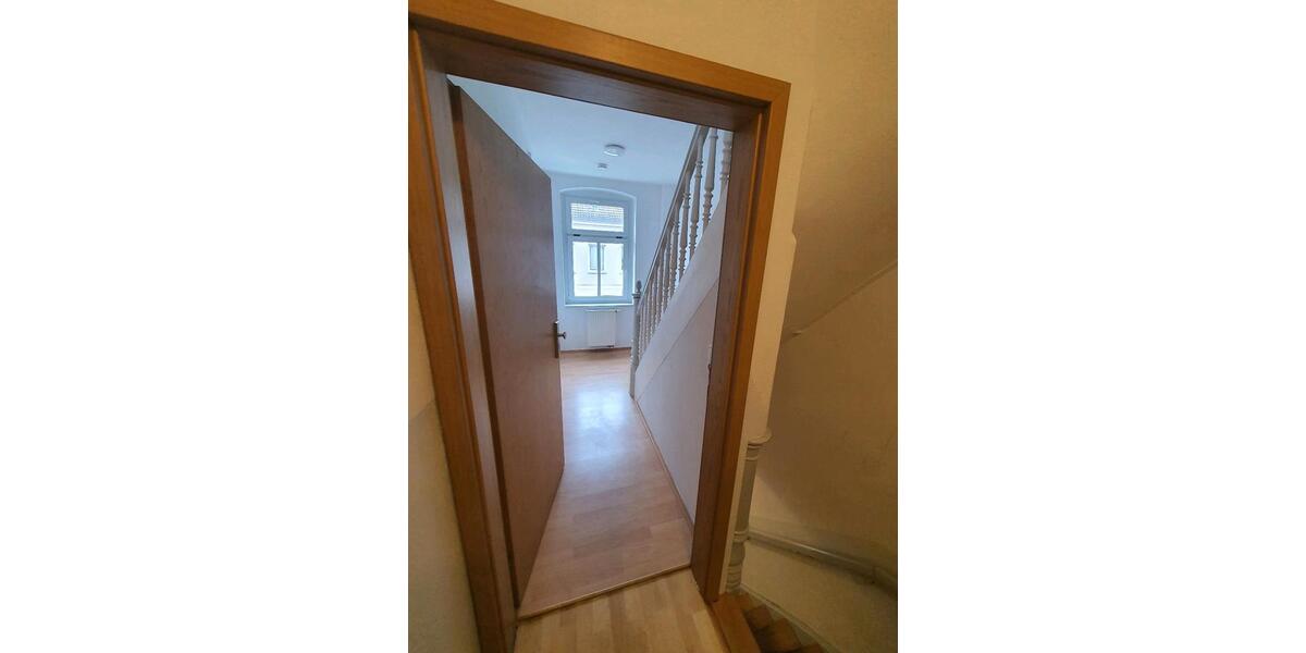 Dachgeschoßwohnung Burg - 2 Zimmer, 79 m&sup2;, 470&euro; | Angebot:24698917