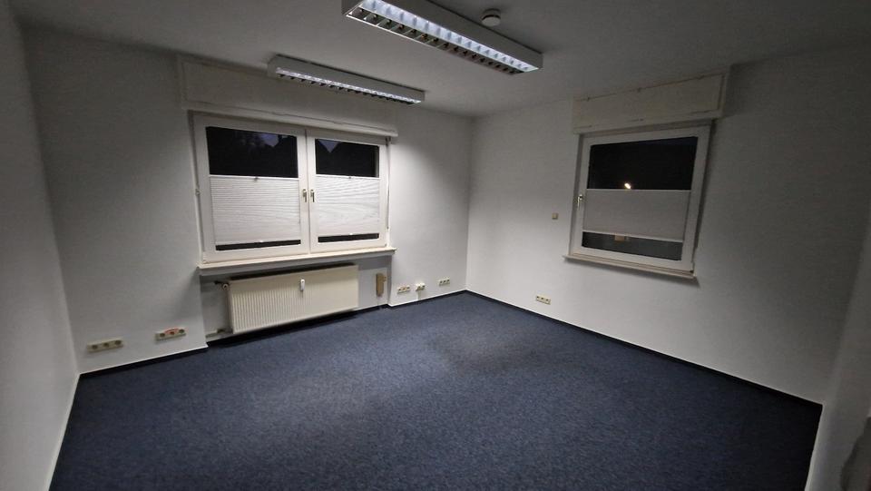 Helle Büroräume in Berneustadt zu vermieten