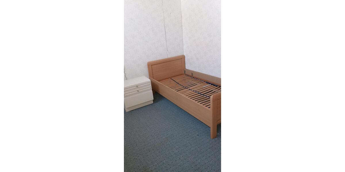Erdgeschoßwohnung Stadland - 4 Zimmer, 160 m&sup2;, 1.400&euro; | Angebot:26696455