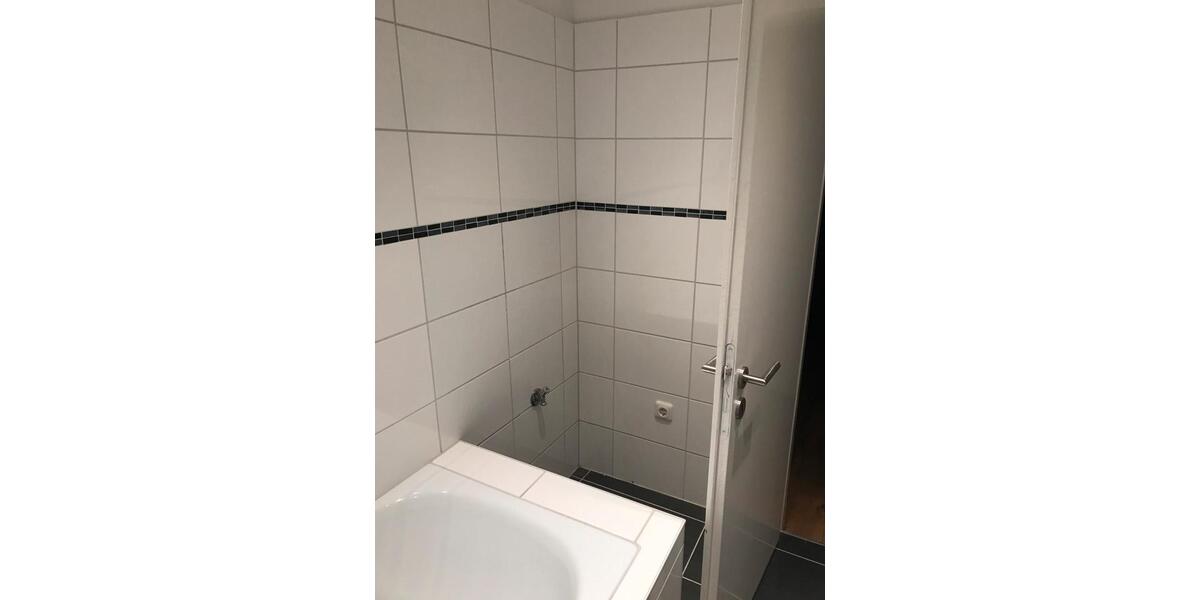Dachgeschoßwohnung Duisburg Hamborn - 4 Zimmer, 90 m&sup2;, 700&euro; | Angebot:26126116