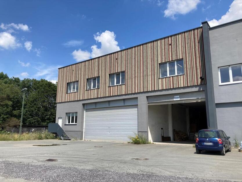Großzügige Lagerfläche mit Ladebereich und kleines Büro insgesamt ca. 1.920 m² in SchwarzenbachSaale - Kellergeschoss mit Rampe - LKW-Zufahrt auf dem Areal - verkehrsgünstige Lage