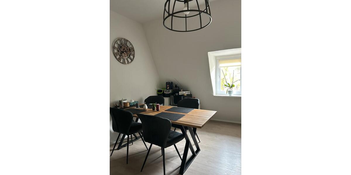 Dachgeschoßwohnung Roßleben-Wiehe Wiehe - 5 Zimmer, 93 m&sup2;, 650&euro; | Angebot:26523177