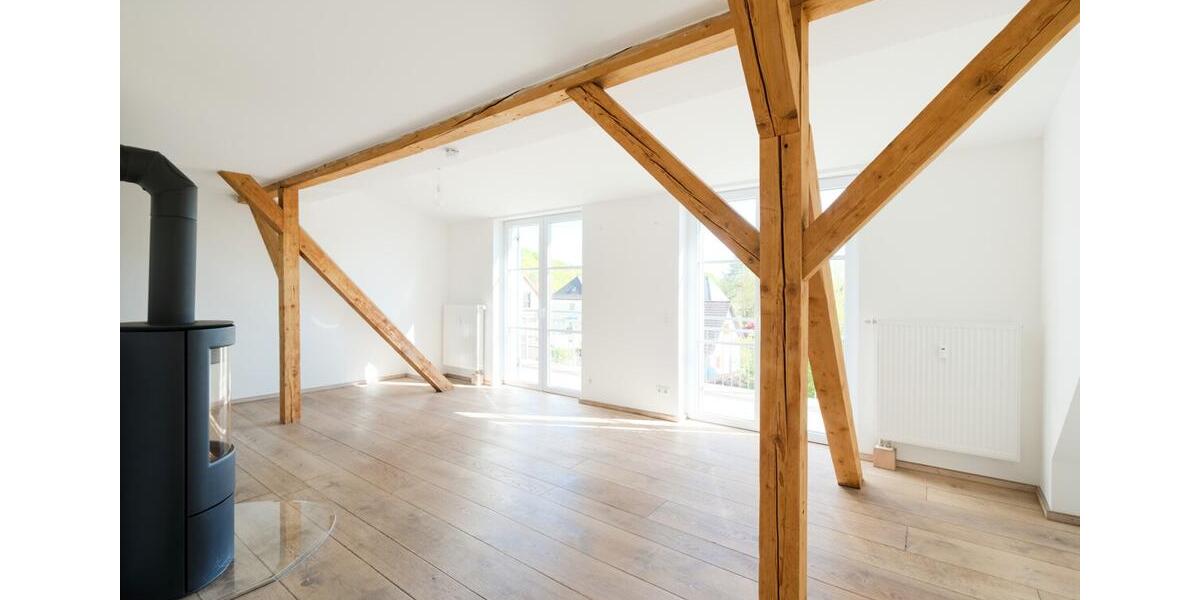 Dachgeschoßwohnung Weilheim in Oberbayern - 3 Zimmer, 104 m&sup2;, 1.640&euro; | Angebot:26632559