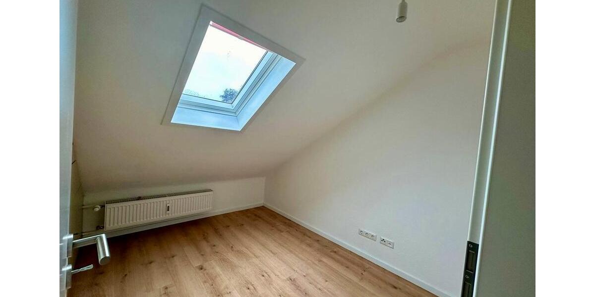 Dachgeschoßwohnung Bensheim - 3 Zimmer, 68 m&sup2;, 850&euro; | Angebot:24774668