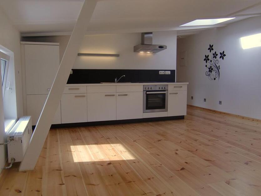 Saniert, hell mit EBK, ruhige Bahnhofsnähe zimmer