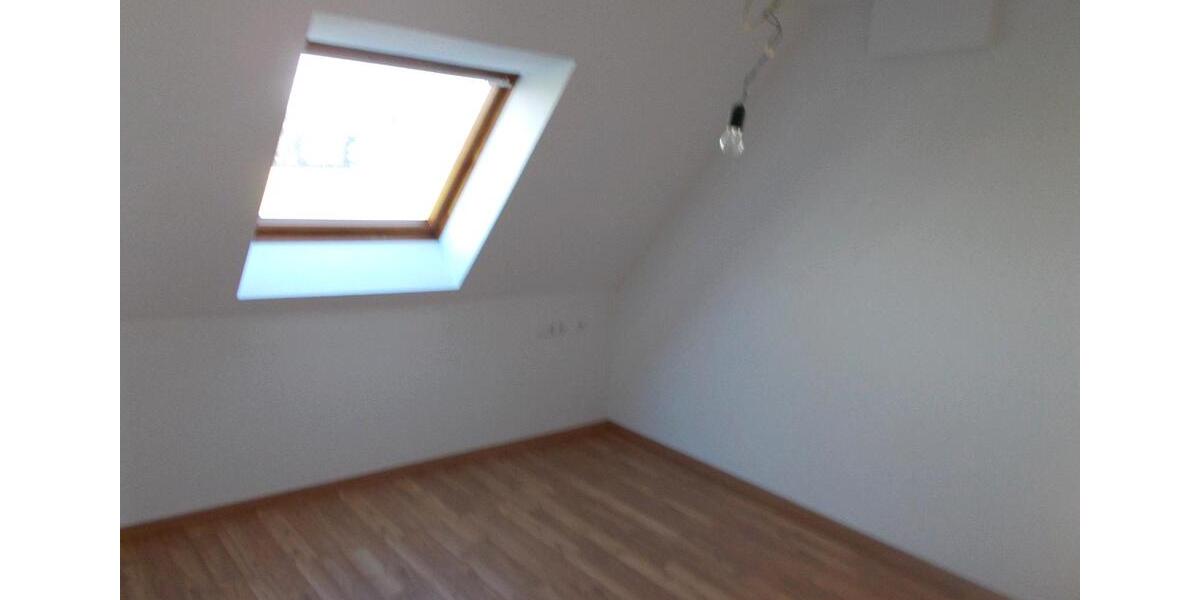 Dachgeschoßwohnung Bad Wurzach - 3 Zimmer, 75 m&sup2;, 700&euro; | Angebot:25852564