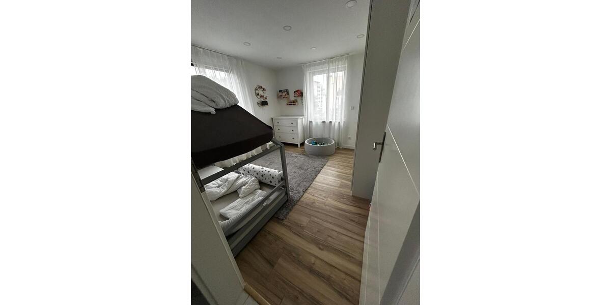 Etagenwohnung Wiesbaden Südost - 3 Zimmer, 80 m&sup2;, 1.450&euro; | Angebot:24848196