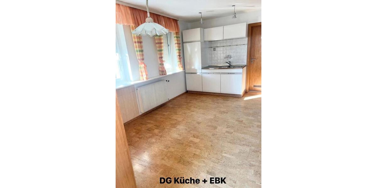 Dachgeschoßwohnung Neustadt bei Coburg - 4.5 Zimmer, 87 m&sup2;, 690&euro; | Angebot:25879216
