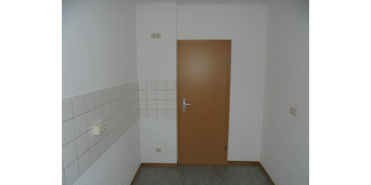 Etagenwohnung Saalfeld (Saale) - 2 Zimmer, 50 m&sup2;, 321&euro; | Angebot:26491111