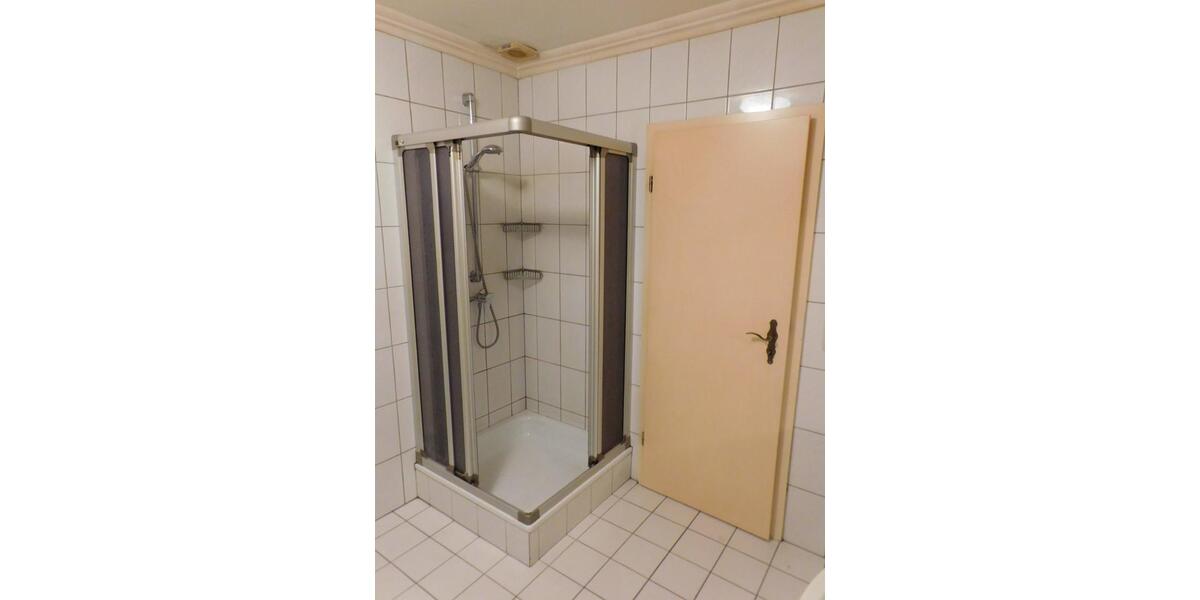 Dachgeschoßwohnung Wagenfeld - 6 Zimmer, 180 m&sup2;, 1.050&euro; | Angebot:24612960