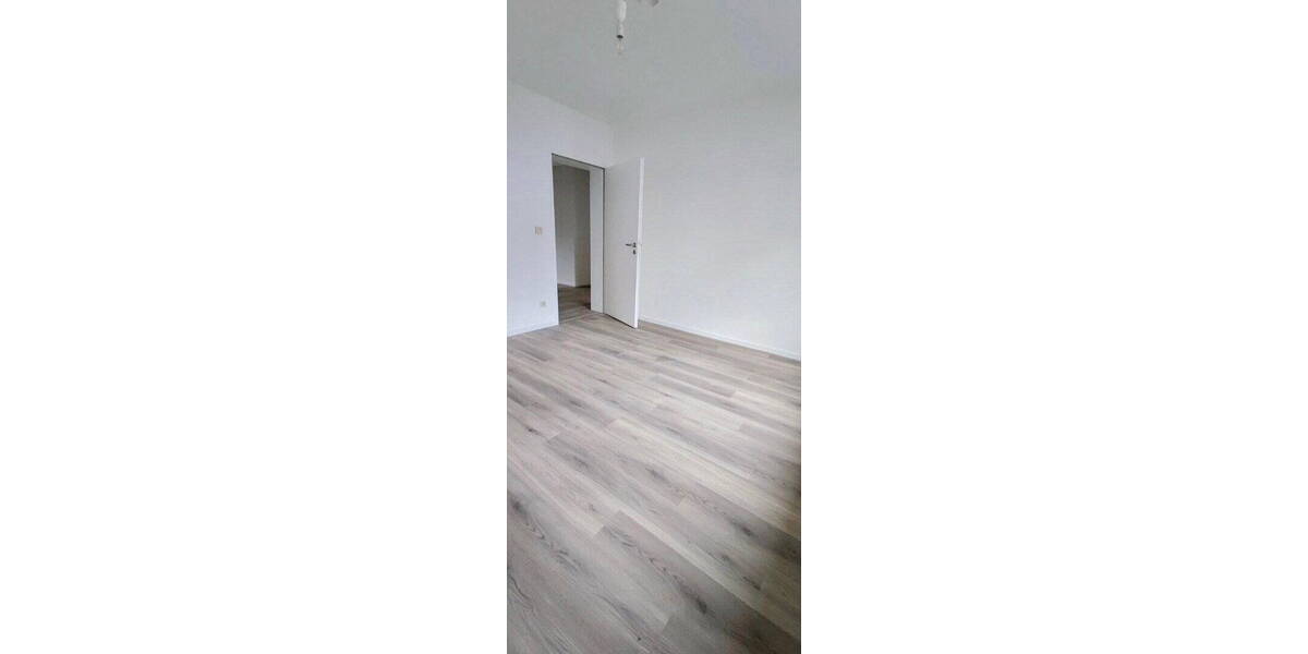 Etagenwohnung Paderborn OT Schloß Neuhaus Schloß Neuhaus - 3 Zimmer, 63 m&sup2;, 880&euro; | Angebot:26762622