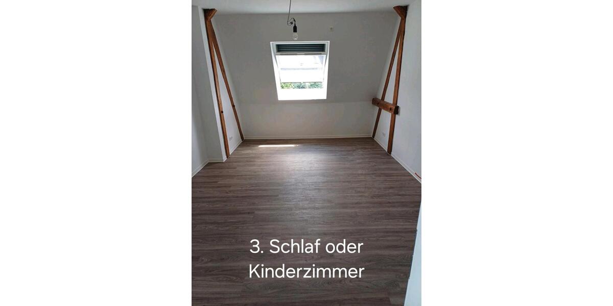 Dachgeschoßwohnung Burg - 4 Zimmer, 135 m&sup2;, 1.269&euro; | Angebot:25979847