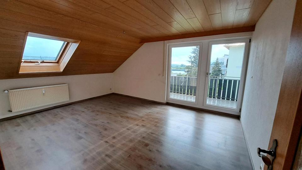 3 Zimmer Wohnung DG zu vermieten