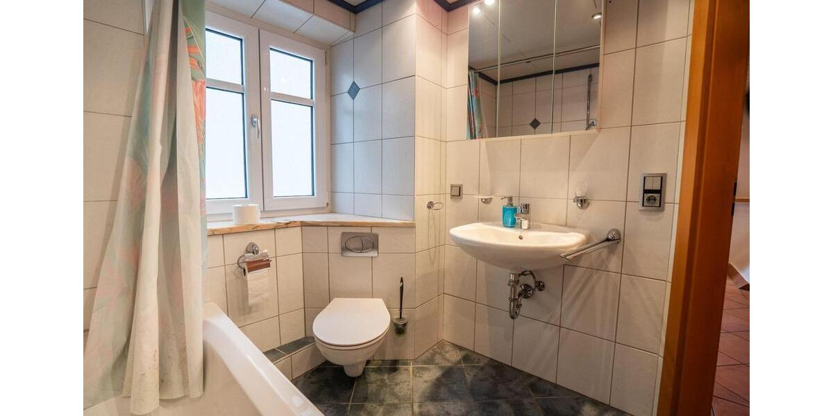 Wohnung und Haus in einem - saniertes Altstadthaus mit insgesamt 93m² in Lauinger Toplage 3 zimmer