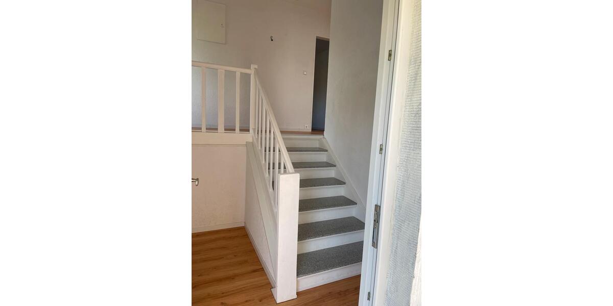 Dachgeschoßwohnung Bad Nauheim - 2 Zimmer, 80 m&sup2;, 750&euro; | Angebot:26636089