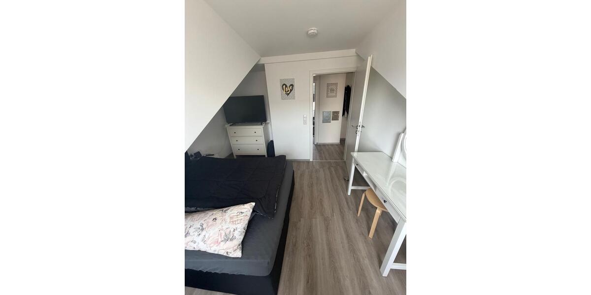 Dachgeschoßwohnung Reilingen - 2.5 Zimmer, 67 m&sup2;, 900&euro; | Angebot:26517717
