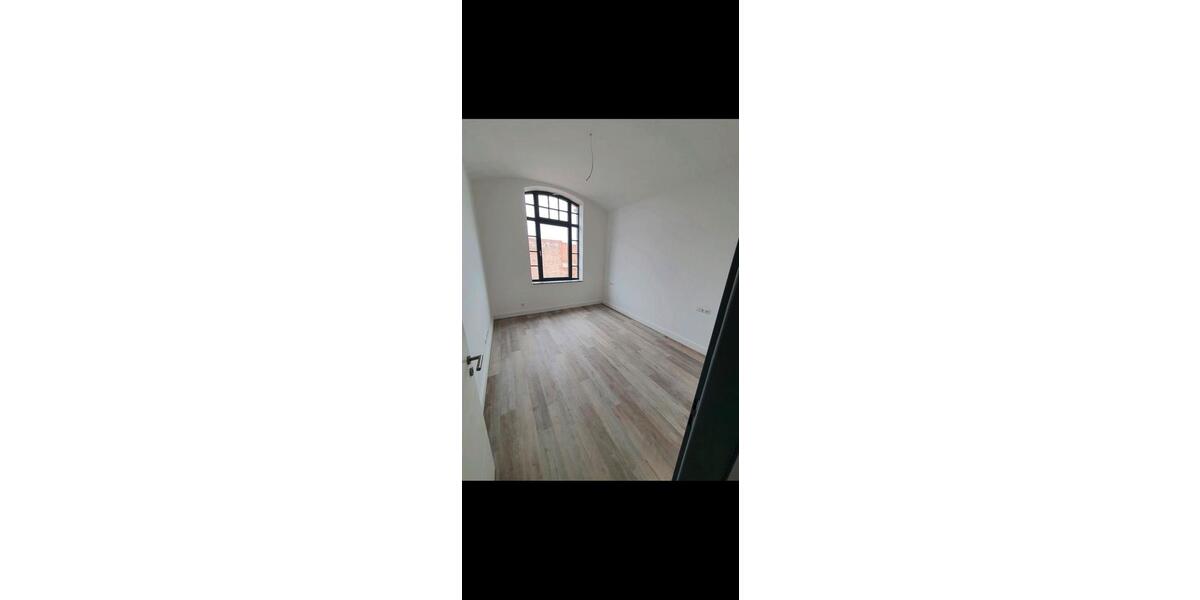 Etagenwohnung Burg - 4 Zimmer, 111 m&sup2;, 1.270&euro; | Angebot:25723608
