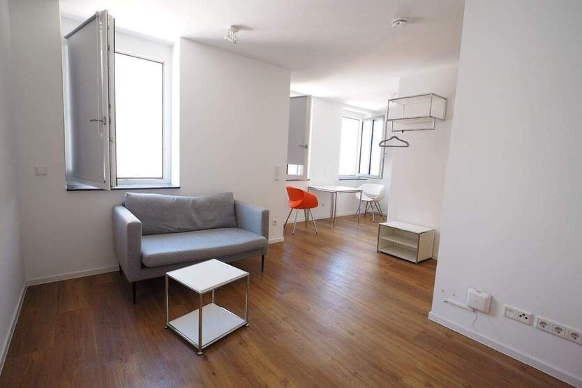 SINGLEWOHNUNG - attraktive, moderne und komplett möblierte 2-Zimmerwohnung in 90431 Nürnberg 2 zimmer