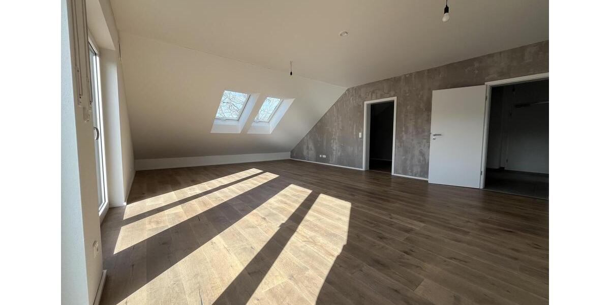 Dachgeschoßwohnung Forstinning - 2.5 Zimmer, 75 m&sup2;, 1.380&euro; | Angebot:24725387