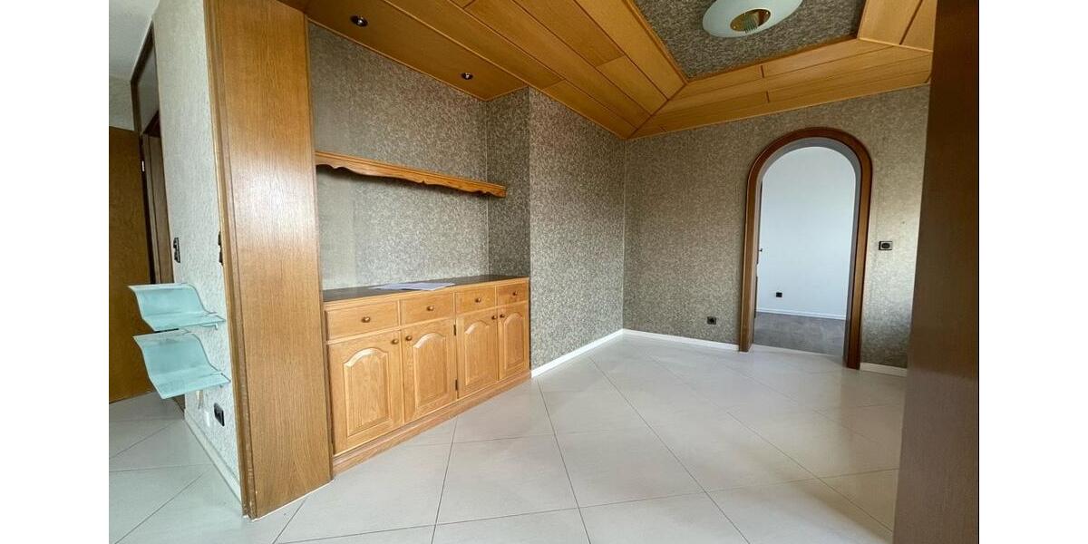 Dachgeschoßwohnung Nürnberg Gaismannshof - 4.5 Zimmer, 127 m&sup2;, 1.550&euro; | Angebot:25143413