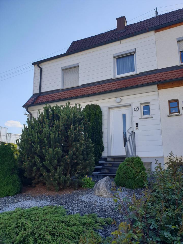 Helle 3-Zimmer-Wohnung in Illerkirchberg mit Stellplatz und EBK
